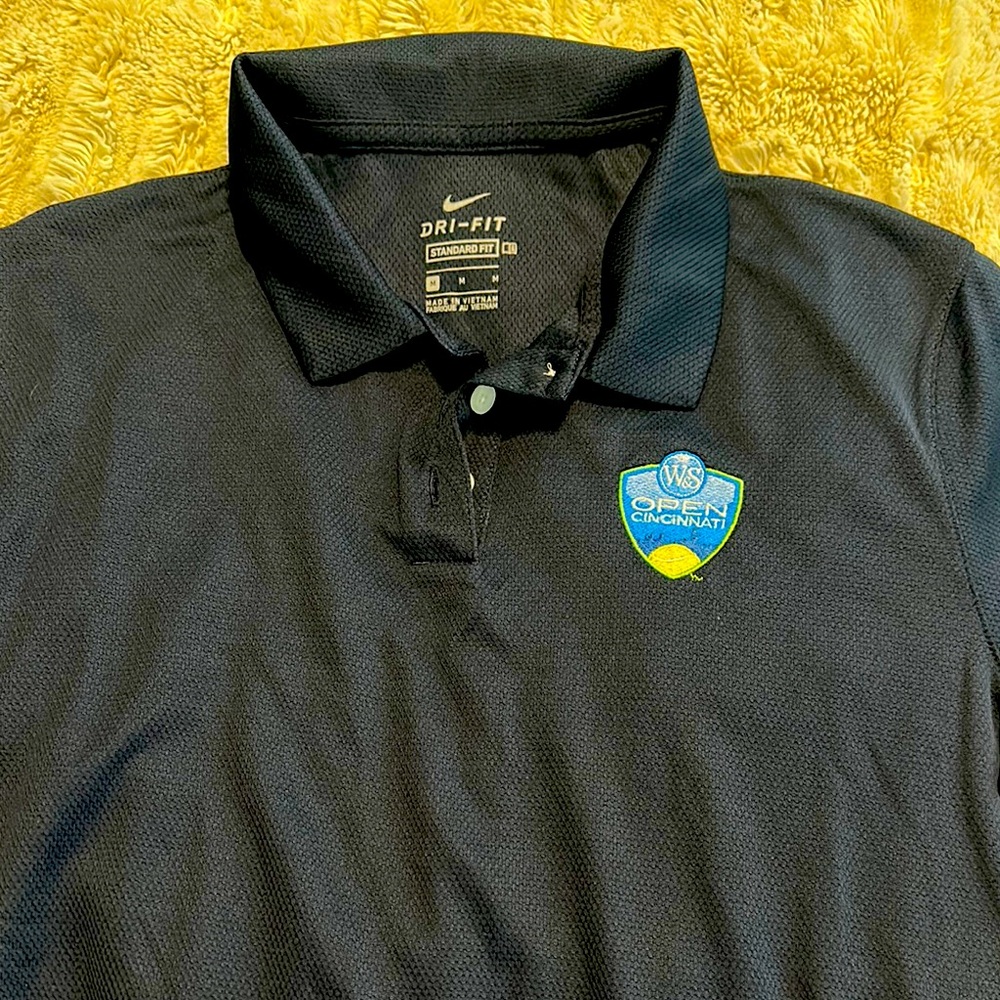 NWOT Women’s Nike Dry Fit Tennis Open Polo Size M
